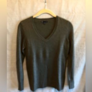 GAP luxe grey v-neck sweater.